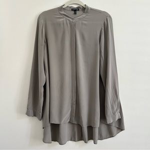 Eileen Fisher Mandarin Collar 100% Silk Hidden Button Front in Grey size Medium
